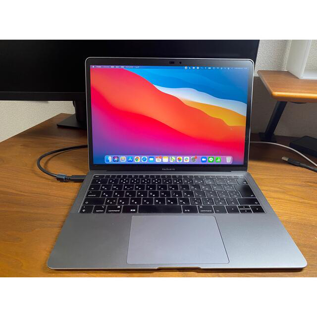 【美品】MacBook Air 13インチ 128/8GB MRE82J/A 4