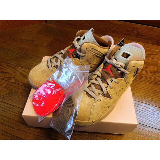 NIKE(ナイキ)のTRAVIS SCOTT × NIKE PS AIR JORDAN 6  キッズ/ベビー/マタニティのキッズ靴/シューズ(15cm~)(スニーカー)の商品写真