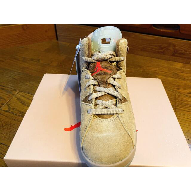 NIKE(ナイキ)のTRAVIS SCOTT × NIKE PS AIR JORDAN 6  キッズ/ベビー/マタニティのキッズ靴/シューズ(15cm~)(スニーカー)の商品写真