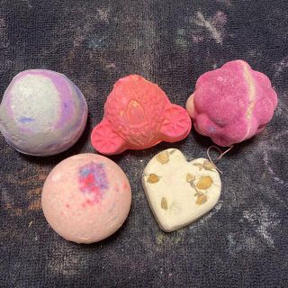 ラッシュ(LUSH)のニナ様専用LUSH 訳あり バスボムセット(入浴剤/バスソルト)