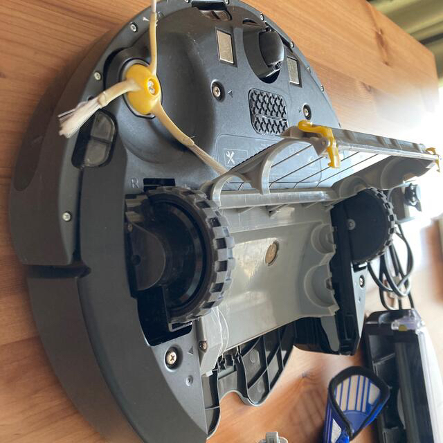 iRobot(アイロボット)のiRobot Roomba  641 ルンバ 600シリーズ　ルンバ本体 スマホ/家電/カメラの生活家電(掃除機)の商品写真