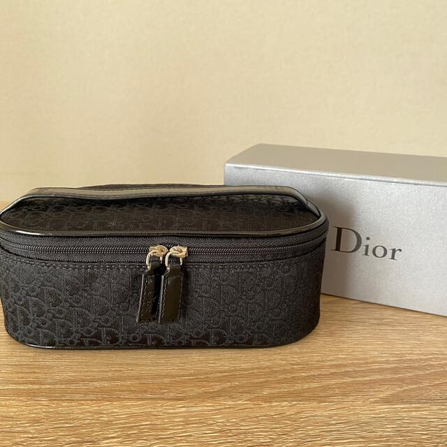 Christian Dior(クリスチャンディオール)の【未使用】Dior ポーチ　黒 コスメ/美容のコスメ/美容 その他(その他)の商品写真