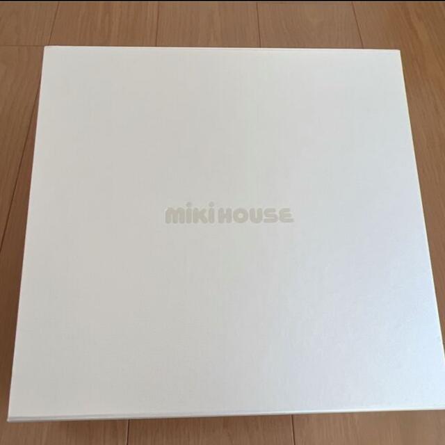 mikihouse(ミキハウス)の★新品　値下げしました★ ミキハウス　ケープコート　箱もあります！ キッズ/ベビー/マタニティのベビー服(~85cm)(ジャケット/コート)の商品写真