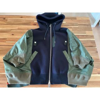 サカイ(sacai)の美品 sacai  ナイロン切り替えドルマンジップアップパーカー (ブルゾン)