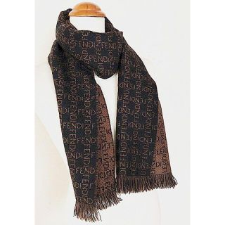 FENDI(マフラー/ショール)のフリマアイテム一覧 FENDI(マフラー/ショール)のフリマアイテム一覧