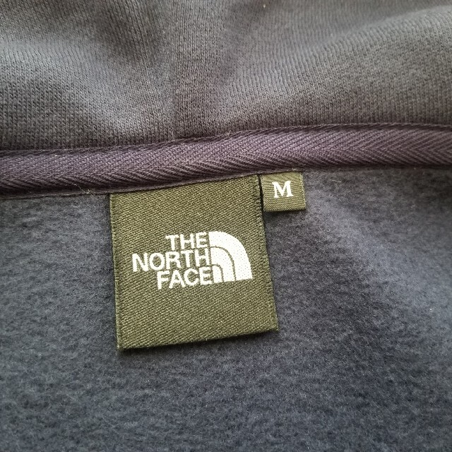 THE NORTH FACE(ザノースフェイス)のノースフェイス　THE NORTH FACE リアビューフーディ　ネイビー メンズのトップス(パーカー)の商品写真