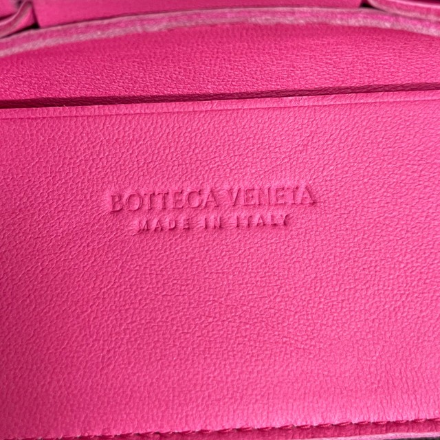 Bottega Veneta(ボッテガヴェネタ)のボッテガ・ヴェネタ　カセットミニ レディースのバッグ(ショルダーバッグ)の商品写真