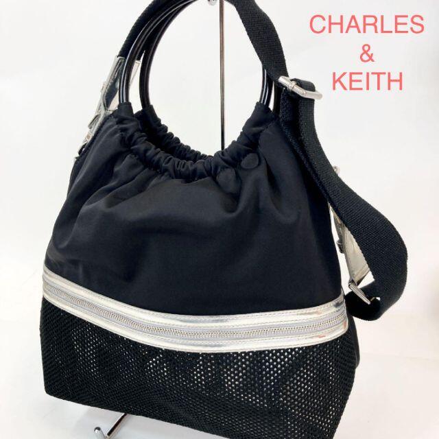 Charles and Keith(チャールズアンドキース)のCharlse&Keith 2way ショルダーバッグ ハンドバッグ 7004 レディースのバッグ(ハンドバッグ)の商品写真