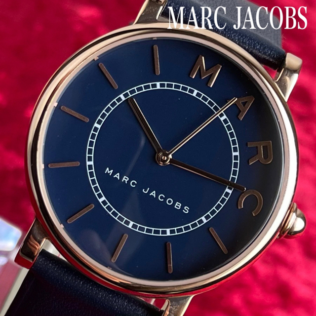 MARC JACOBS(マークジェイコブス)の【間違いなし！マークジェイコブス】Roxy丸形ゴールド新品未使用レディース腕時計 レディースのファッション小物(腕時計)の商品写真