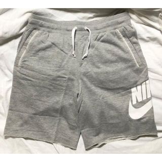 ナイキ(NIKE)の★新品★NIKE ナイキ★スウェットショートパンツ　短パン　ショーツ★大きめXL(ショートパンツ)