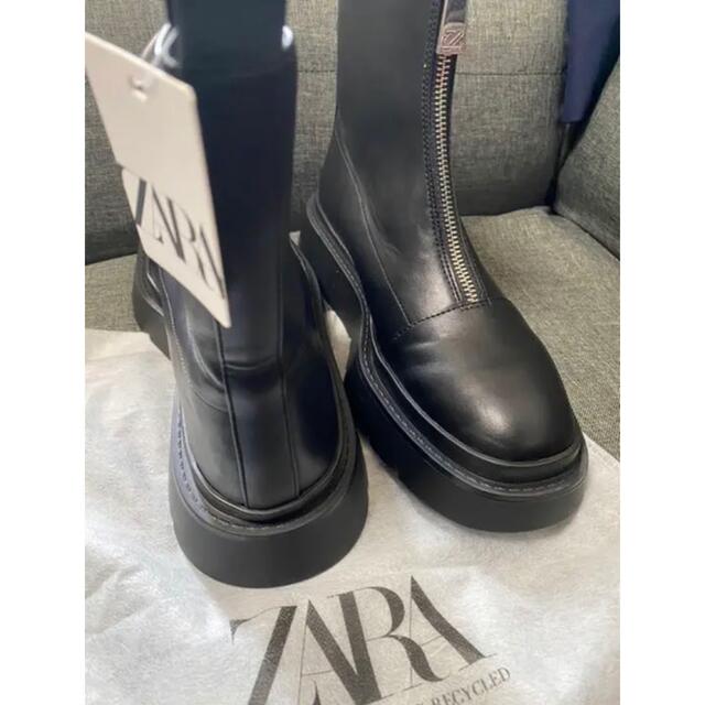 ZARA(ザラ)のZARA ブーツジップディテール レディースの靴/シューズ(ブーツ)の商品写真