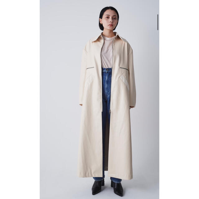 TODAYFUL(トゥデイフル)のsheer     DRESS LEATHER COAT (IVORY)  レディースのジャケット/アウター(ロングコート)の商品写真