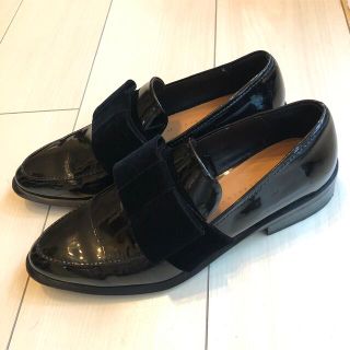 ザラ(ZARA)のZARA ベルベットリボンローファー  35  フラットシューズ(ローファー/革靴)