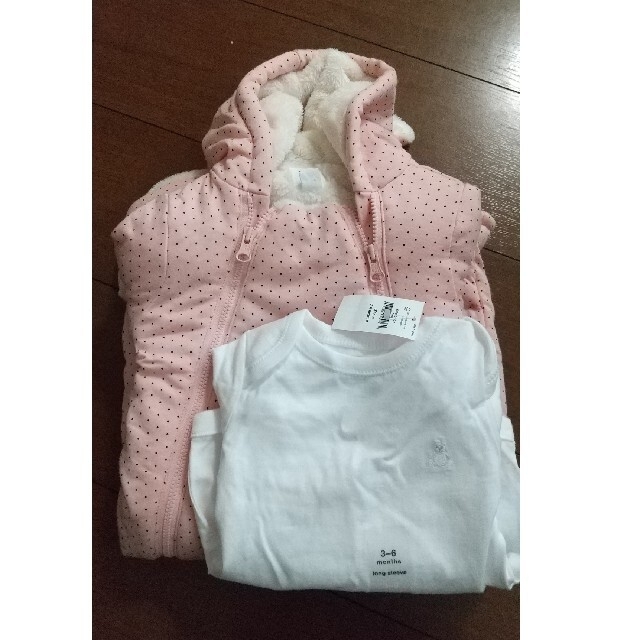 babyGAP(ベビーギャップ)のgap GAP ギャップ カバーオール 60センチ くま ピンク キッズ/ベビー/マタニティのベビー服(~85cm)(肌着/下着)の商品写真