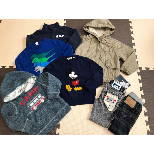 GAP(ギャップ)の10点定価25000円相当　100 男の子まとめ売りgapUNIQLO 新品あり キッズ/ベビー/マタニティのキッズ服男の子用(90cm~)(Tシャツ/カットソー)の商品写真