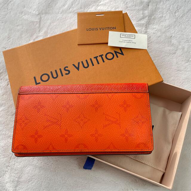 LOUIS VUITTON(ルイヴィトン)のルイヴィトン　タイガラマ　ブラザ　NM ボルケーノオレンジ メンズのファッション小物(長財布)の商品写真