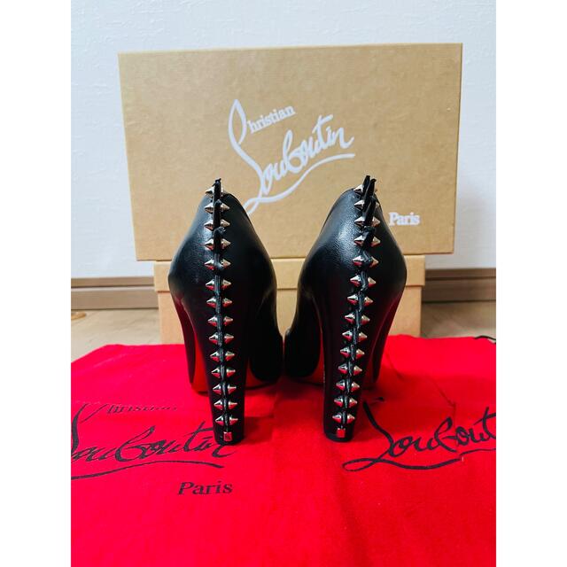 Christian Louboutin(クリスチャンルブタン)の新品★クリスチャンルブタン パンプス 37 ルブタン スタッズ　スパイク レディースの靴/シューズ(ハイヒール/パンプス)の商品写真