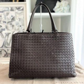 ボッテガヴェネタ(Bottega Veneta)の美品☆　ボッテガヴェネタ　ハンドバッグ　イントレ　ダークブラウン(ハンドバッグ)