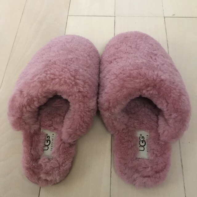 UGG(アグ)の値下げ　UGGスリッパ2足セット インテリア/住まい/日用品のインテリア小物(スリッパ/ルームシューズ)の商品写真