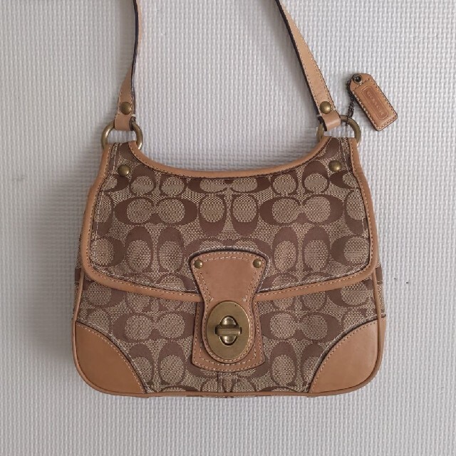 COACH(コーチ)のコーチ　ショルダーバッグ レディースのバッグ(ショルダーバッグ)の商品写真