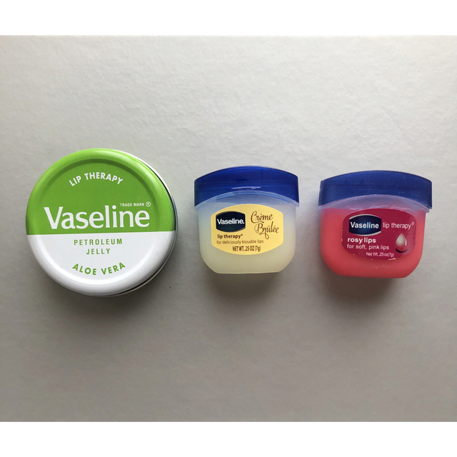 Vaseline(ヴァセリン)のvaseline Lip therapy Rosy lips & アロエベラ 缶 コスメ/美容のスキンケア/基礎化粧品(リップケア/リップクリーム)の商品写真