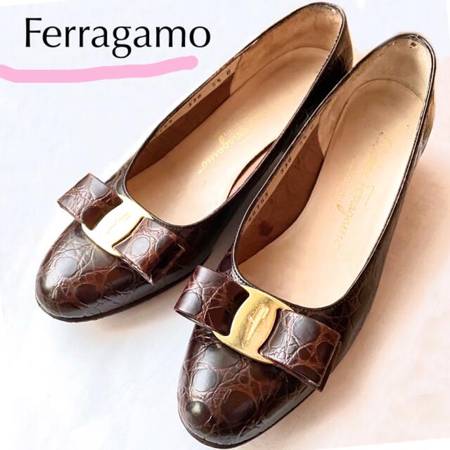 Ferragamo  フェラガモ パンプス ヴァラリボン クロコ型押し