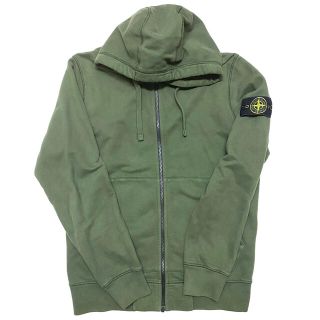 ストーンアイランド(STONE ISLAND)の美品 ストーンアイランド パーカー カーキ ジップアップ M ◆モンクレール(パーカー)