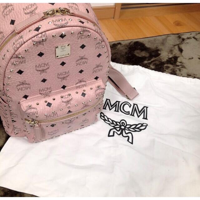 MCM ピンク リュック Mサイズ - リュック/バックパック