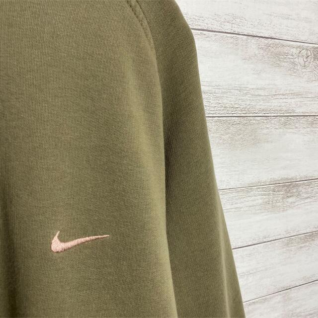 NIKE(ナイキ)の【希少Lサイズ】ナイキ刺繍ワンポイントロゴカーキグリーンビックサイズパーカー メンズのトップス(パーカー)の商品写真