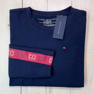 トミーヒルフィガー(TOMMY HILFIGER)のUS限定レアモデル！フラッグロゴテープ/長袖Tシャツ/ロンT/トミー(Tシャツ/カットソー(七分/長袖))