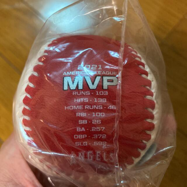 Rawlings(ローリングス)の大谷翔平 AL MVP 記念ボール MLB エンゼルススタジアム完売品 スポーツ/アウトドアの野球(記念品/関連グッズ)の商品写真