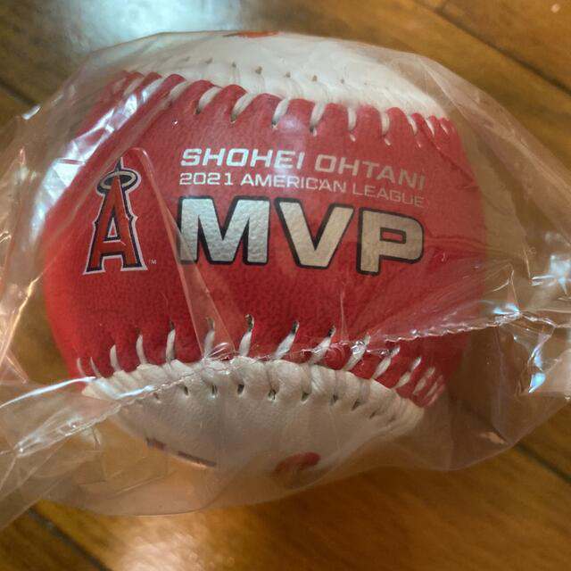 Rawlings(ローリングス)の大谷翔平 AL MVP 記念ボール MLB エンゼルススタジアム完売品 スポーツ/アウトドアの野球(記念品/関連グッズ)の商品写真