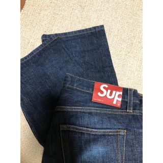 シュプリーム(Supreme)のsupreme slim denim シュプリーム　スリムデニム　32インチ(デニム/ジーンズ)