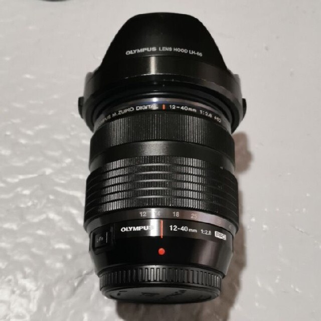 OLYMPUS(オリンパス)のOLYMPUS M.ZUIKO F2.8 PRO 12-40mm スマホ/家電/カメラのカメラ(レンズ(ズーム))の商品写真