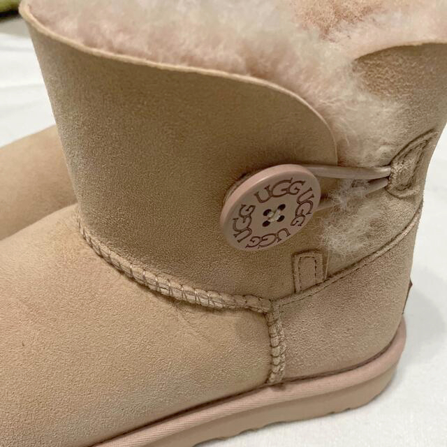 UGG(アグ)のUGG ショートブーツ レディースの靴/シューズ(ブーツ)の商品写真