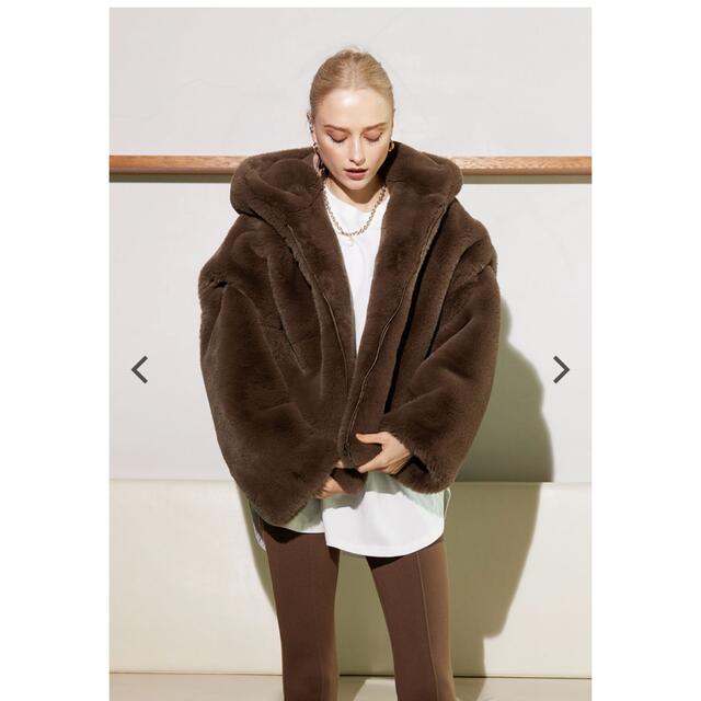 ALEXIA STAM(アリシアスタン)のALEXIASTAM Eco Fur Hooded Jacket レディースのジャケット/アウター(毛皮/ファーコート)の商品写真