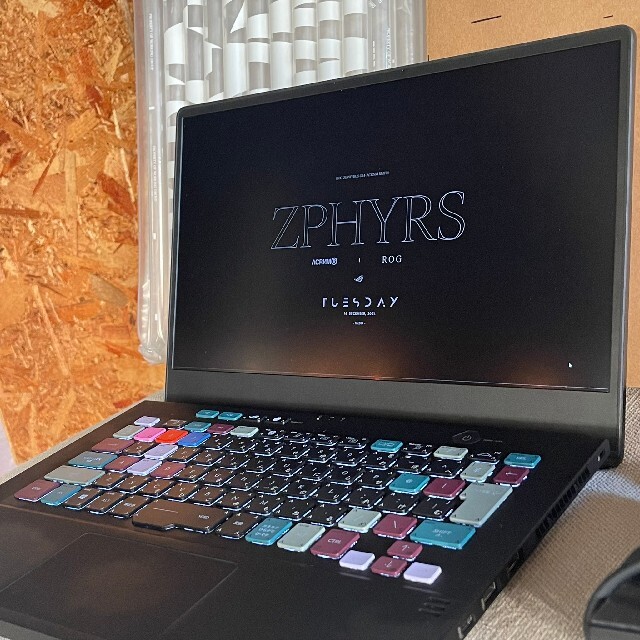 ASUS(エイスース)のROG Zephyrus G14 ACRNM Ryzen9 32GB 1TB スマホ/家電/カメラのPC/タブレット(ノートPC)の商品写真