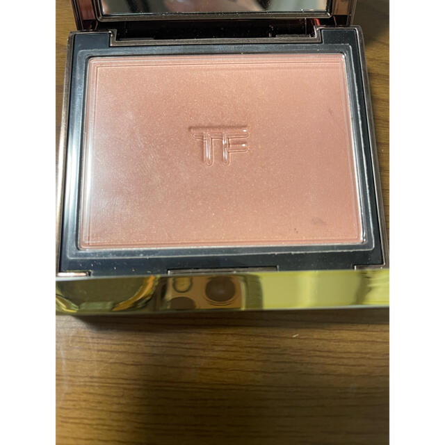 TOM FORD(トムフォード)のトムフォード　チークカラー　06インヒビジョン コスメ/美容のベースメイク/化粧品(チーク)の商品写真