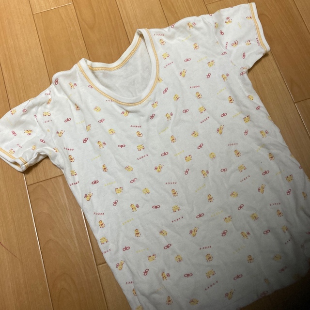 Disney(ディズニー)のDisney ミッキー　130 2枚セット　長袖 キッズ/ベビー/マタニティのキッズ服男の子用(90cm~)(Tシャツ/カットソー)の商品写真