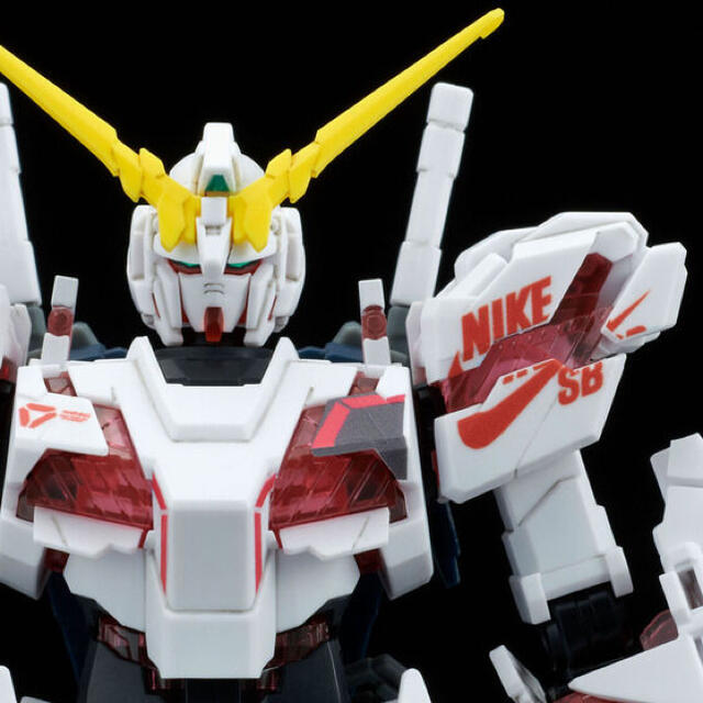 ＨＧ 1/144 ユニコーンガンダム（デストロイモード） Ver.NIKE SB