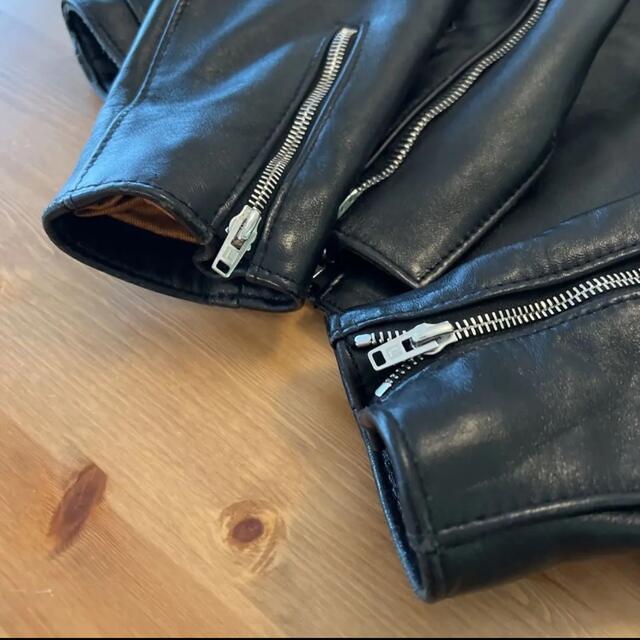 Lewis Leathers(ルイスレザー)の別注　ルイスレザー　LewisLeathers 36 ラットランドシープスキン メンズのジャケット/アウター(ライダースジャケット)の商品写真