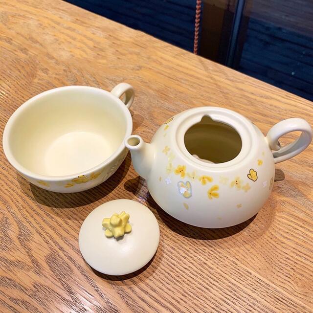 予約】 小さなティーセット 手作りのゴールデントリム付き ピンク
