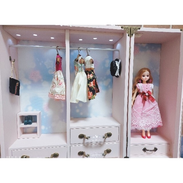 ドール用クローゼットSP☆〈LEDライト付き♡〉 ハンドメイドのインテリア/家具(インテリア雑貨)の商品写真