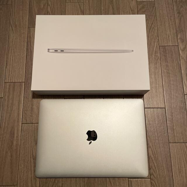 Apple(アップル)の美品☆ MacBook Air （M1 2020）おまけ付き❗️ スマホ/家電/カメラのPC/タブレット(ノートPC)の商品写真