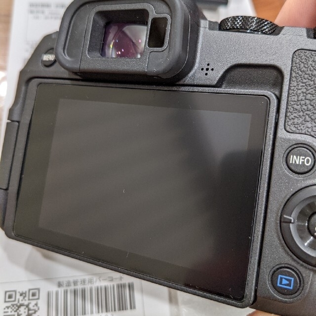 Canon(キヤノン)の【中古美品】canon キヤノン　EOS RP ボディ スマホ/家電/カメラのカメラ(ミラーレス一眼)の商品写真