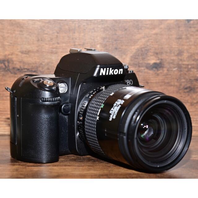 フィルムカメラの完成型。Nikon F80D＋標準レンズ 付属品