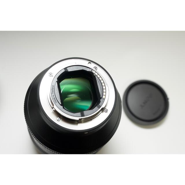 SONY(ソニー)の85mm f1.4 sony gマスター単焦点レンズ スマホ/家電/カメラのカメラ(レンズ(単焦点))の商品写真