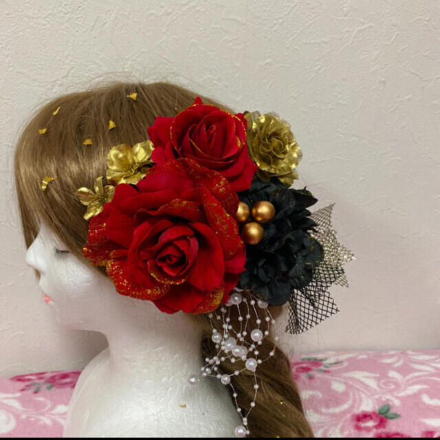 ♦️黒金レースリボン 赤薔薇　黒薔薇♦️和玉 成人式 髪飾り