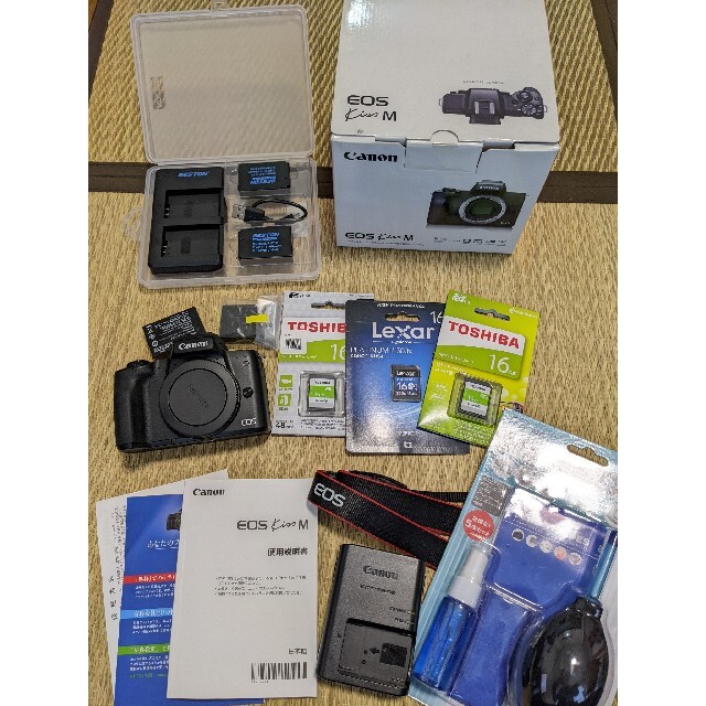 直販純正品 CANON キャノン EOS kiss M APS-C 一眼レフ デジタル一眼