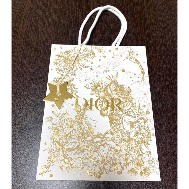 Christian Dior - DIOR ディオール クリスマス限定 ショッパー 星のチャーム付きの通販 by a----tan's  shop｜クリスチャンディオールならラクマ